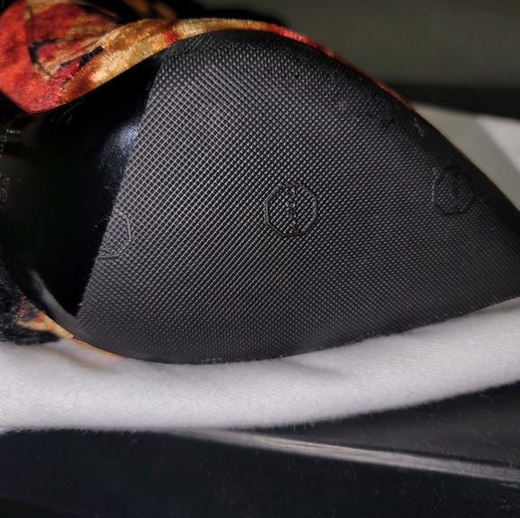 Flash sale🌟Host pick🌟Versace Boots size 36 - Picture 5 of 16